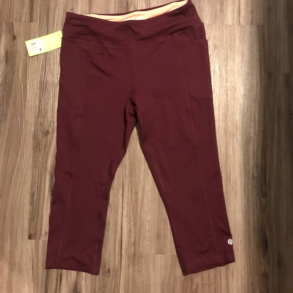 Maroon Capri